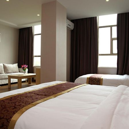 Shenzhen Voyage Boutique Hotel Exterior photo